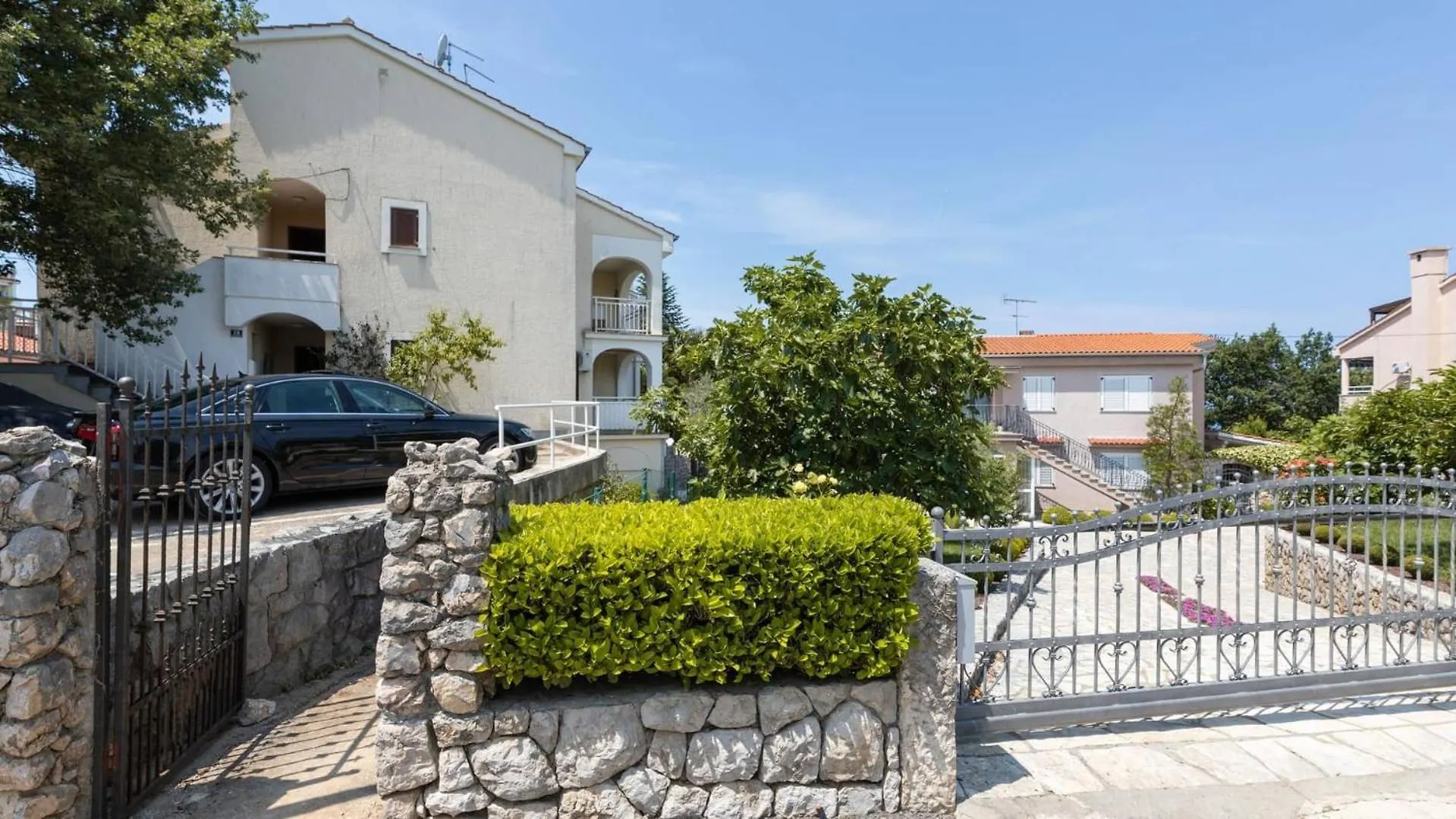 Apartments By The Sea Vantacici, Krk - 21712 Malinska